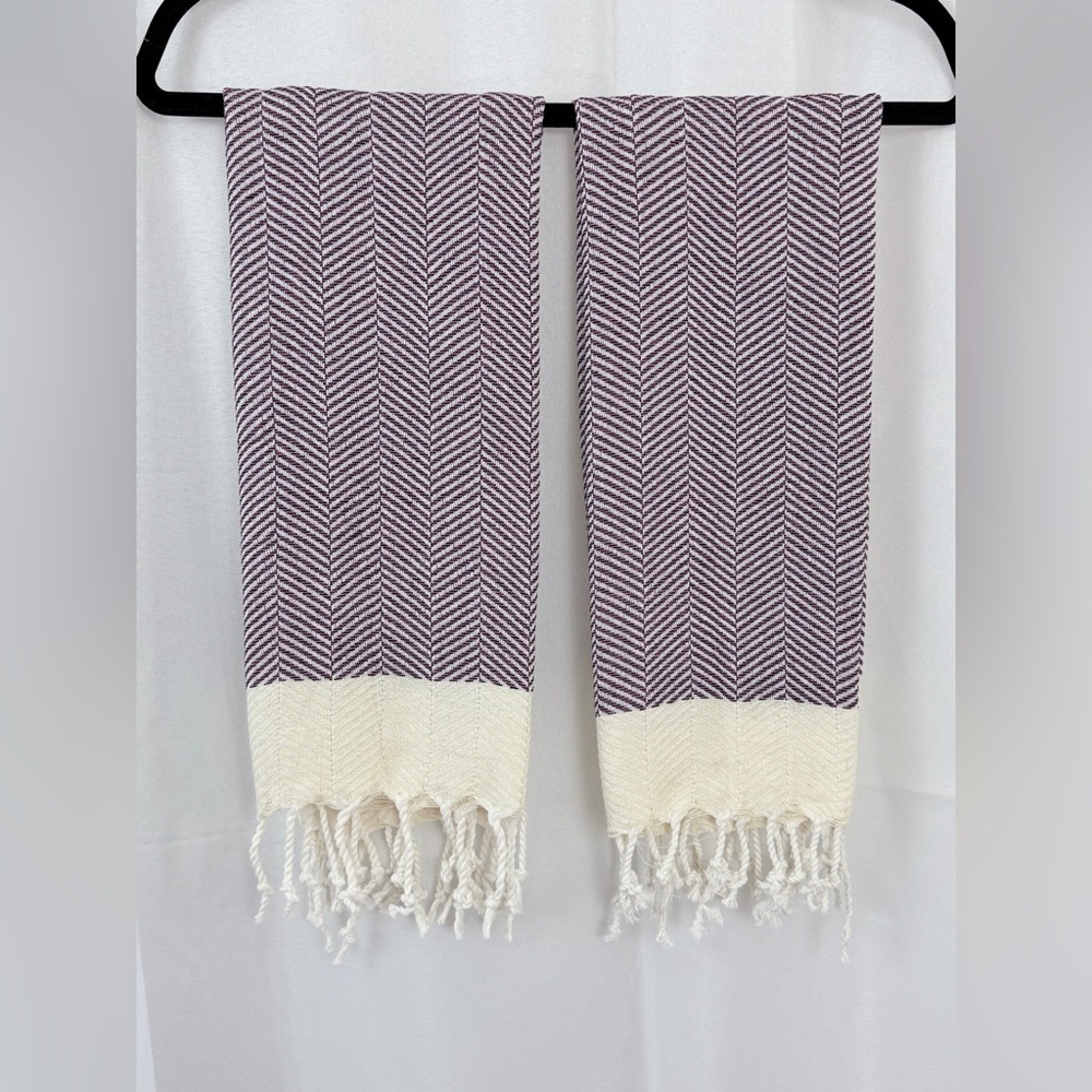 Turkish Burgundy (Orchid) and Cream Geometric Houndstooth Patterned Towel Set - Picture 3 of 5